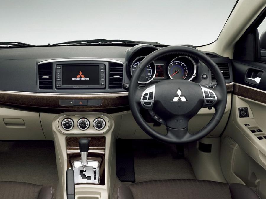  Mitsubishi Galant Fortis 2007 года  (фото 3 из 9)